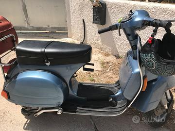 Vespa P200E