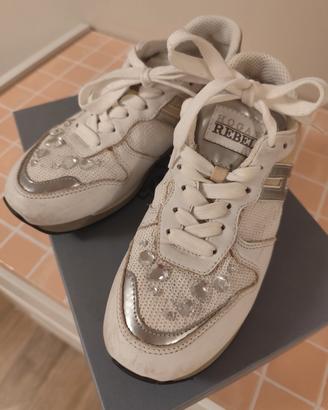 Hogan Rebel 37e mezzo