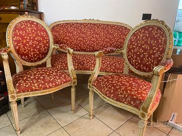 Divano e poltrone d epoca