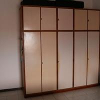 Armadio in legno massello