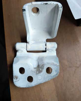 cerniera portellone posteriore Suzuki Jimny