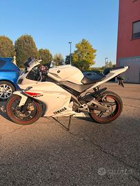 YZF R 125