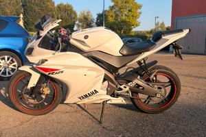 YZF R 125