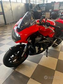 Aprilia Tuono 1000 r