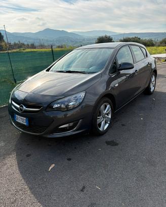 Opel Astra J