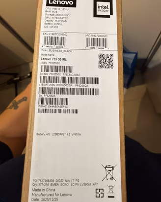 Lenovo V15 G5 IRL. NUOVO MAI ACCESO 12/2025