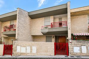 3 LOCALI A GAETA