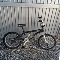 Bmx con pedaline 