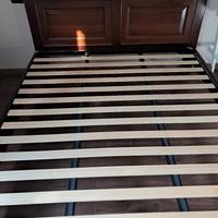 Letto matrimoniale in legno 