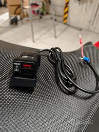 Caricatore da moto con USB