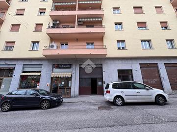 MAGAZZINO A TRIESTE