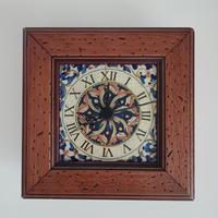 Orologio su piastrella ceramiche Corrao