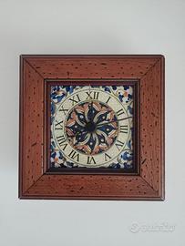 Orologio su piastrella ceramiche Corrao