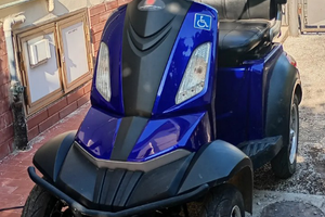 Vende scooter elettrico per diversamente abili