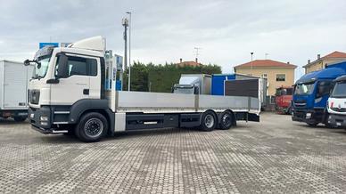 Man tgs 26.320 6x2*4 trasporto macchine operatrici