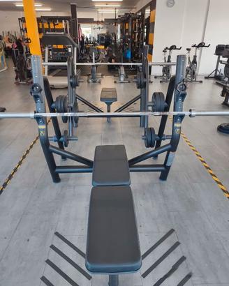 Panca orizzontale Technogym Black