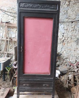 Armadio in legno 