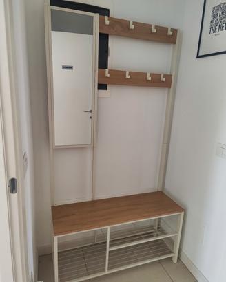 Appendiabiti con scarpiera 