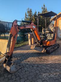 Miniescavatore HITACHI ZX19U