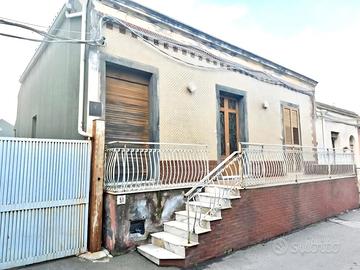 Stazzo mare Casale inizio 900 con terreno