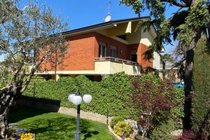 VILLA SINGOLA A CASIRATE D'ADDA