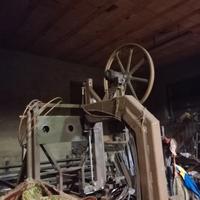 Carro agricolo rimorchio taglia-spacca legna