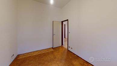 Trilocale ai piani di Bolzano con cantina