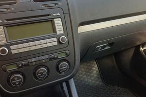 Golf 5 anno 2007   1900 diesel 6 marce