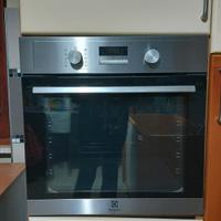 Forno electrolux EOF4P04X