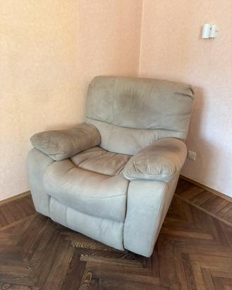 Poltrona reclinabile Mondo Convenienza beige