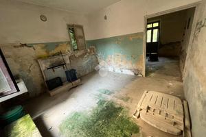 2 LOCALI A SUBIACO