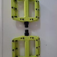 Pedali flat Bontrager per MTB