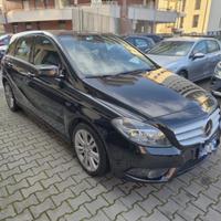 MERCEDES-BENZ B 180 Executive