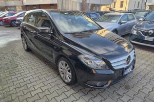 MERCEDES-BENZ B 180 Executive