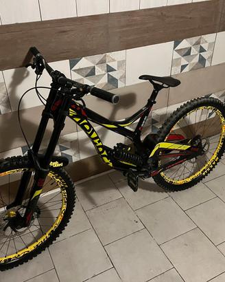 Bici downhill Devinci Wilson tg. L 27.5