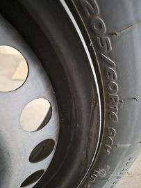 Gomme auto