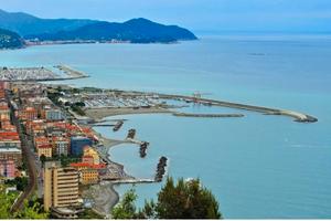 Bar fronte mare a Chiavari(Ge)