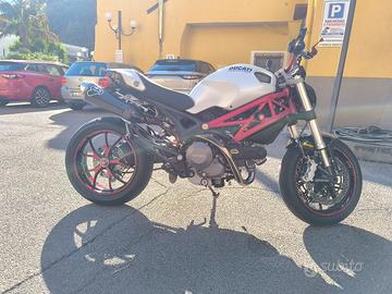 Ducati Monster 796