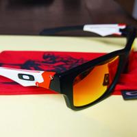 Occhiali da sole Oakley Jupiter Squared 9135-15 Po