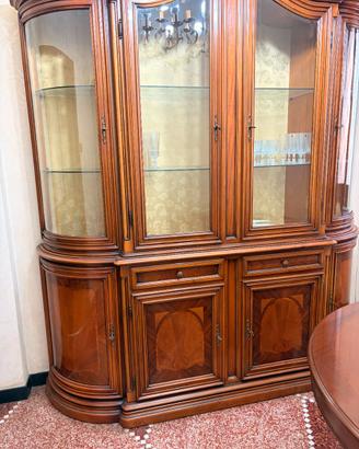 Sala completa in stile classico