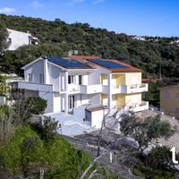 Splendida porzione di bifamiliare con vista mare