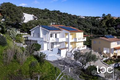 Splendida porzione di bifamiliare con vista mare