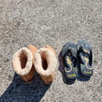 Stivaletti UGG e sandali infradito