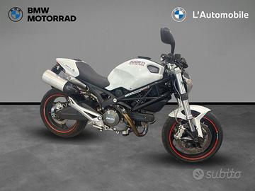 DUCATI Monster 696 +