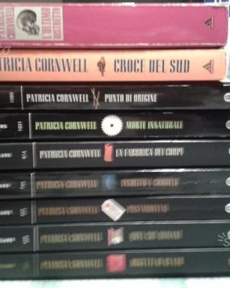 Collezione libri Patricia Cornwell