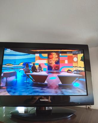 televisore  TOSHIBA