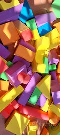 mattoncini costruzione giocattoli e forme morbide