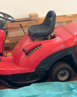 Tosaerba a trattore (non funzionante)