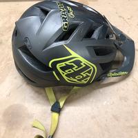 Casco TLD Troy Lee design