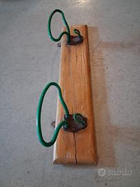Appendiabiti in legno 2 ganci verdi